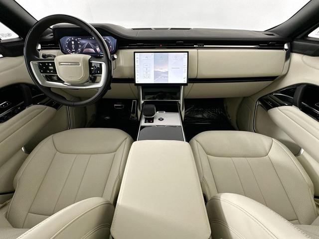 Photo of 2025 Fuji White Land Rover Range Rover