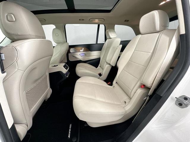 Photo of 2023 Polar White Mercedes-Benz GLS 450
