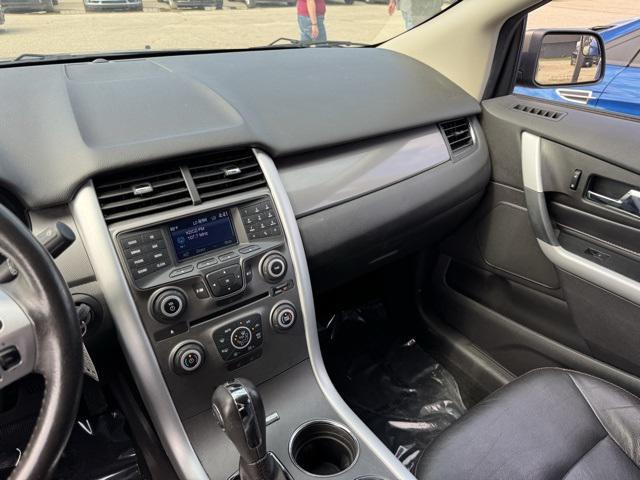 Photo of 2014 Mineral Gray Metallic Ford Edge
