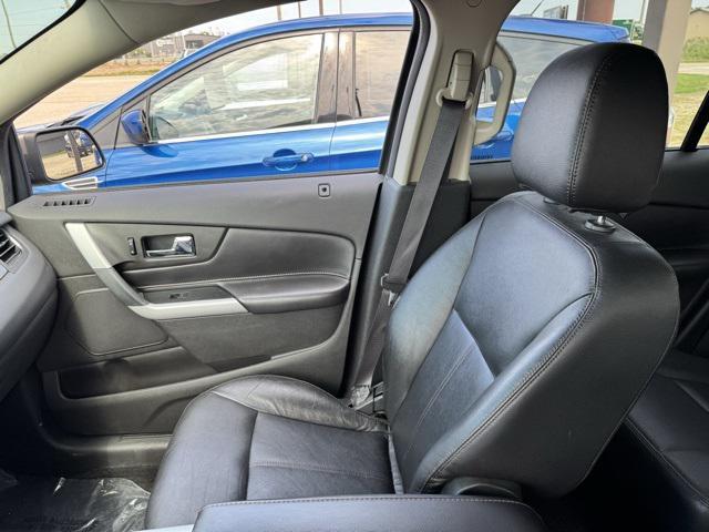 Photo of 2014 Mineral Gray Metallic Ford Edge