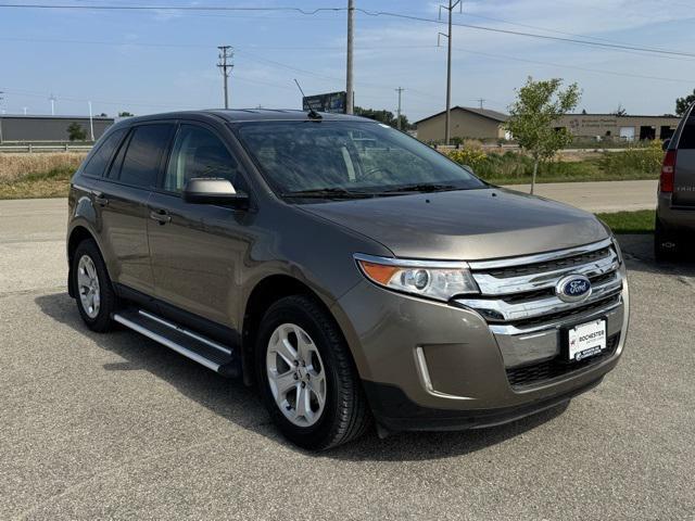 Photo of 2014 Mineral Gray Metallic Ford Edge
