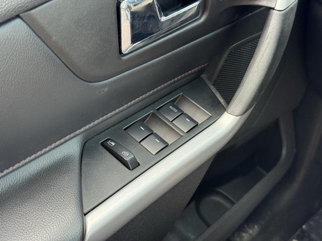 Photo of 2014 Mineral Gray Metallic Ford Edge
