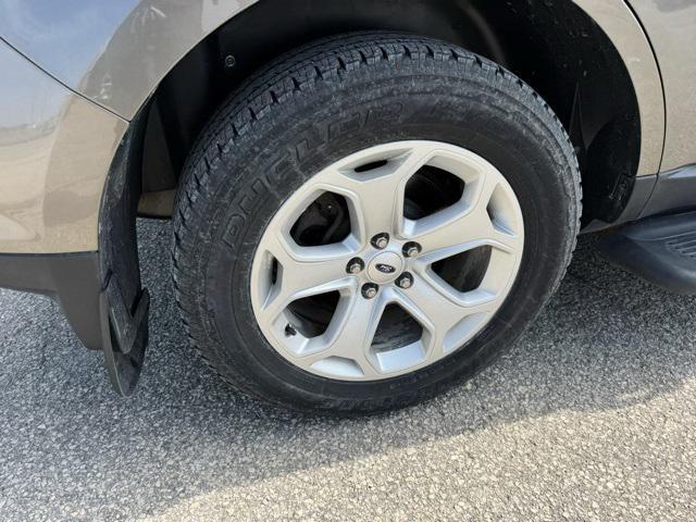 Photo of 2014 Mineral Gray Metallic Ford Edge