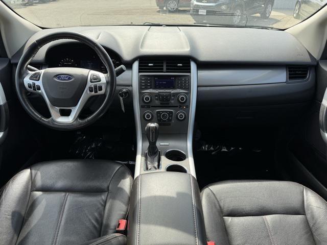 Photo of 2014 Mineral Gray Metallic Ford Edge