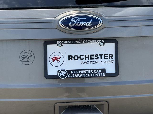 Photo of 2014 Mineral Gray Metallic Ford Edge