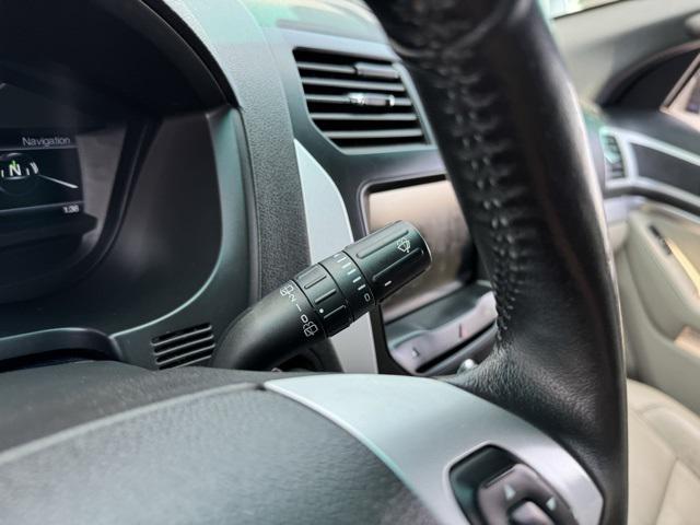 Photo of 2015 Blue Metallic Ford Explorer