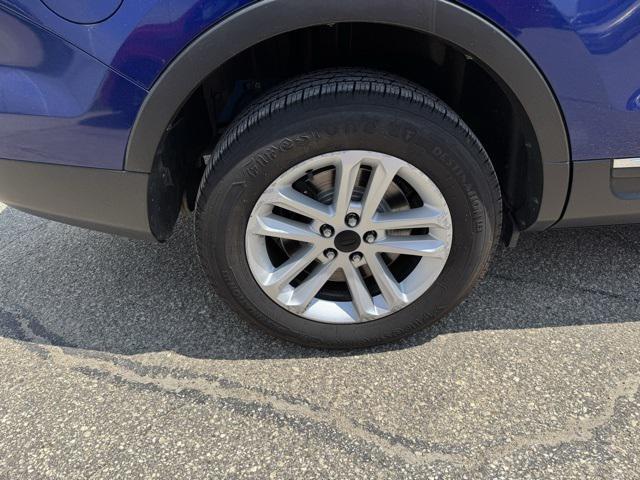 Photo of 2015 Blue Metallic Ford Explorer