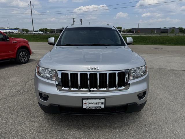 Photo of 2011 Bright Silver Metallic Clearcoat Jeep Grand Cherokee