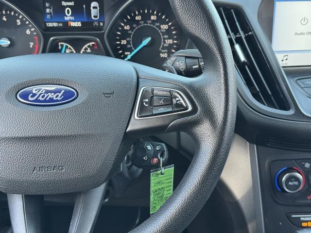 Photo of 2017 White Platinum Metallic Tri-Coat Ford Escape