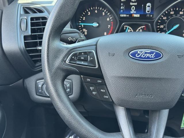 Photo of 2017 White Platinum Metallic Tri-Coat Ford Escape