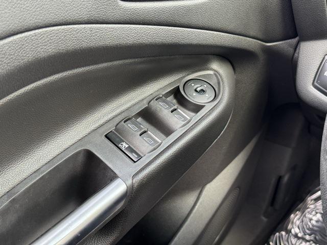 Photo of 2014 Deep Impact Blue Ford Escape