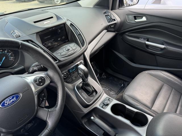 Photo of 2014 Deep Impact Blue Ford Escape