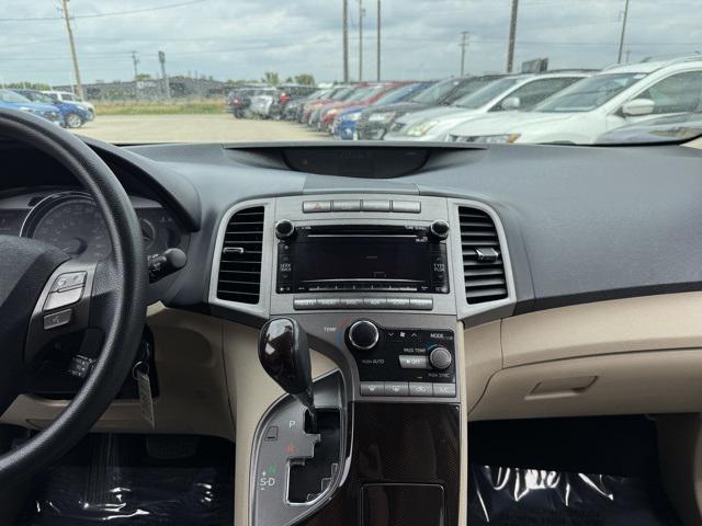 Photo of 2011 Blizzard Pearl Toyota Venza