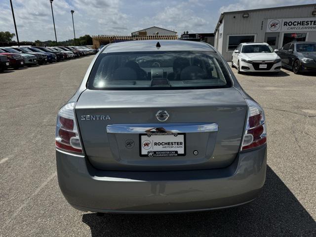 Photo of 2010 Magnetic Gray Nissan Sentra