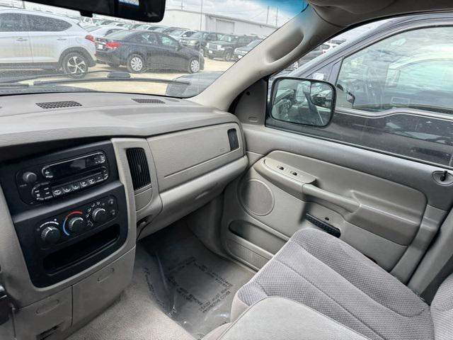 Photo of 2005 Light Almond Pearl Metallic Clearcoat Dodge Ram 2500