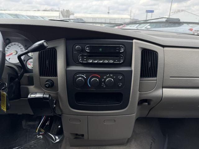 Photo of 2005 Light Almond Pearl Metallic Clearcoat Dodge Ram 2500
