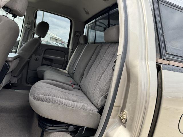 Photo of 2005 Light Almond Pearl Metallic Clearcoat Dodge Ram 2500