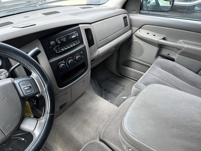 Photo of 2005 Light Almond Pearl Metallic Clearcoat Dodge Ram 2500