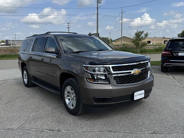 Photo of 2015 Brownstone Metallic Chevrolet Suburban