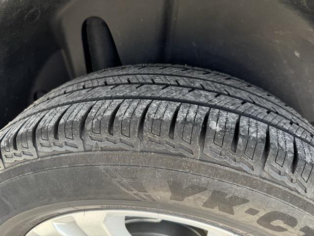 Photo of 2014 Ashen Gray Metallic Chevrolet Equinox