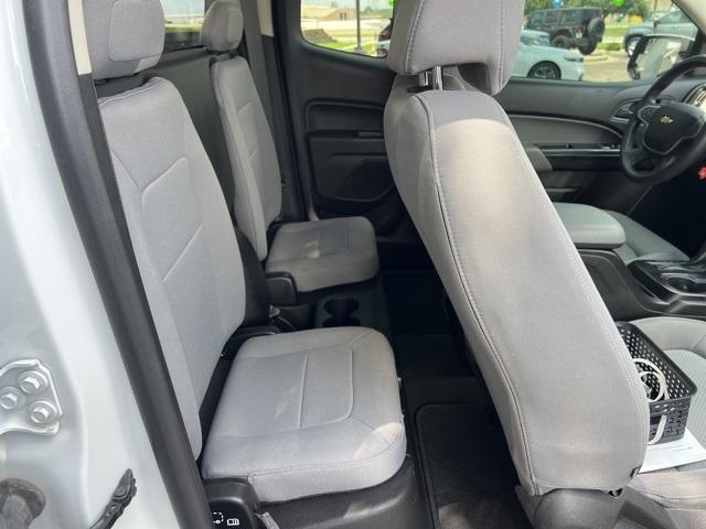 Photo of 2019 Summit White Chevrolet Colorado