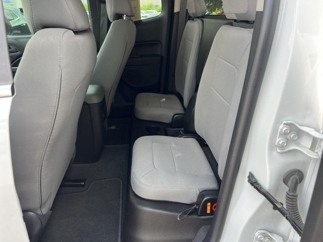 Photo of 2019 Summit White Chevrolet Colorado
