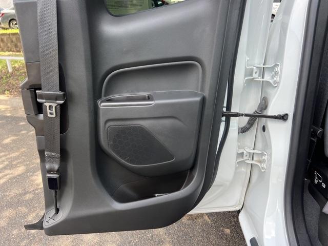 Photo of 2019 Summit White Chevrolet Colorado
