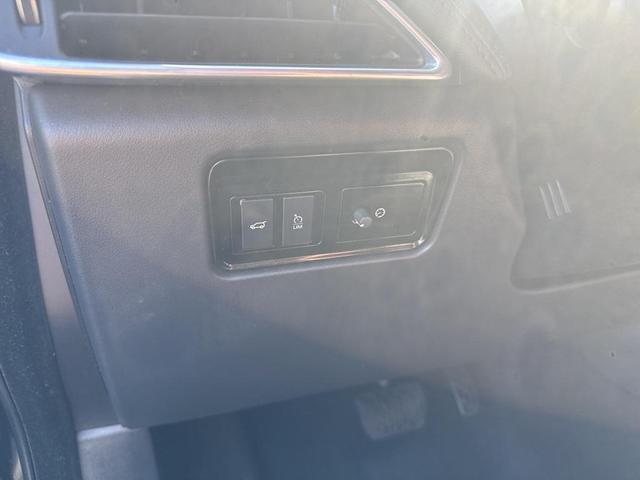 Photo of 2020 Narvik Black Jaguar F-PACE