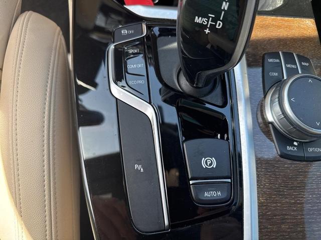 Photo of 2019 Mineral White Metallic BMW X3
