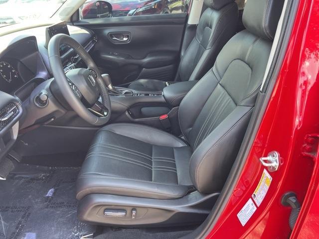 Photo of 2024 Milano Red Honda HR-V