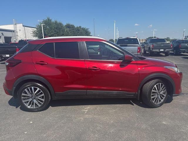 Photo of 2021 Scarlet Ember Nissan Kicks