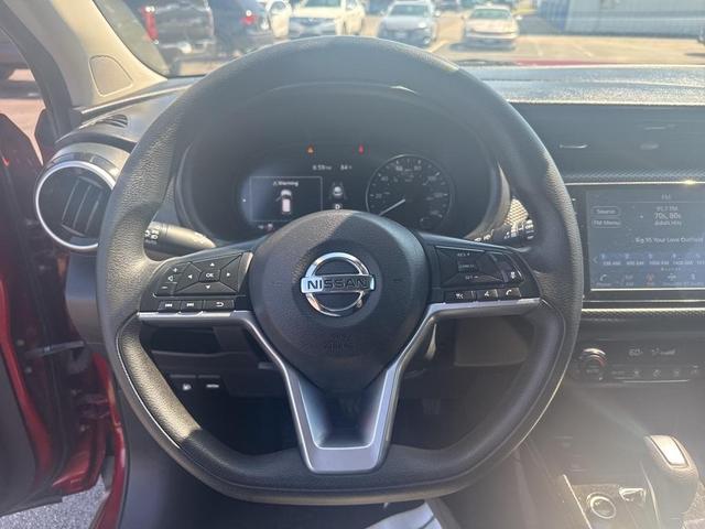 Photo of 2021 Scarlet Ember Nissan Kicks