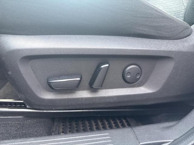Photo of 2023 Black Nissan Rogue
