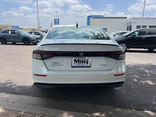 Photo of 2025 Platinum White Pearl Honda Accord Hybrid