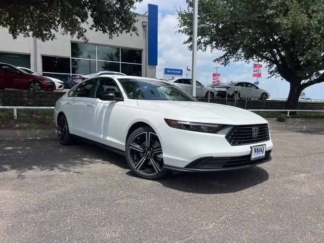 Photo of 2025 Platinum White Pearl Honda Accord Hybrid