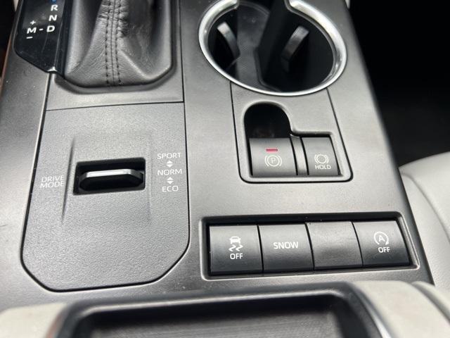 Photo of 2020 Moon Dust Toyota Highlander