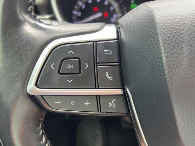 Photo of 2020 Moon Dust Toyota Highlander