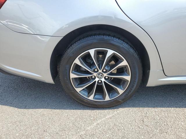 Photo of 2018 Celestial Silver Metallic Toyota Avalon