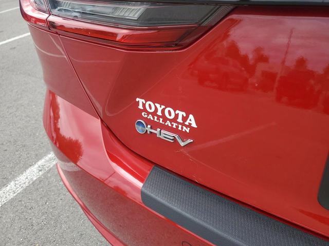Photo of 2025 Supersonic Red/Midnight Black Metallic Toyota Camry