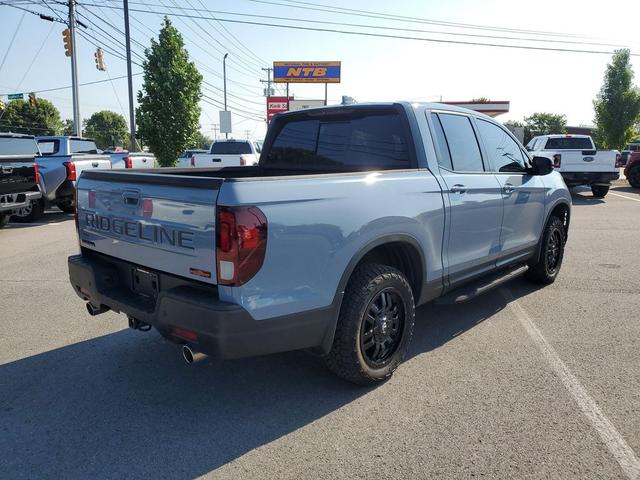 Photo of 2024 Gray Honda Ridgeline