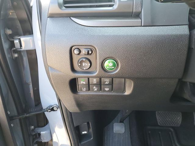 Photo of 2024 Gray Honda Ridgeline