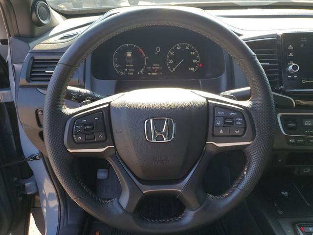 Photo of 2024 Gray Honda Ridgeline