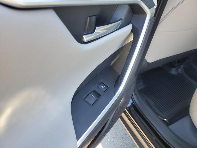 Photo of 2025 Midnight Black Metallic Toyota RAV4