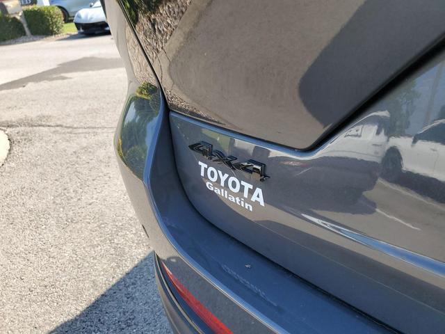 Photo of 2022 Baltic Gray Metallic Clearcoat Jeep Grand Cherokee