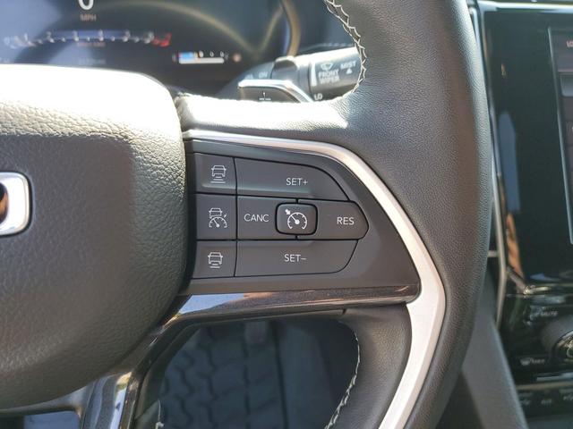 Photo of 2022 Baltic Gray Metallic Clearcoat Jeep Grand Cherokee
