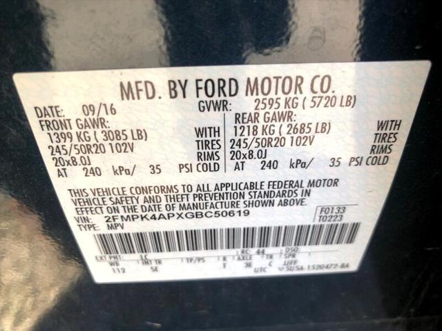 Photo of 2016 Kona Blue Metallic Ford Edge