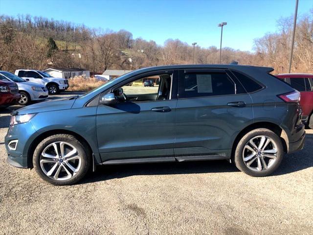 Photo of 2016 Kona Blue Metallic Ford Edge