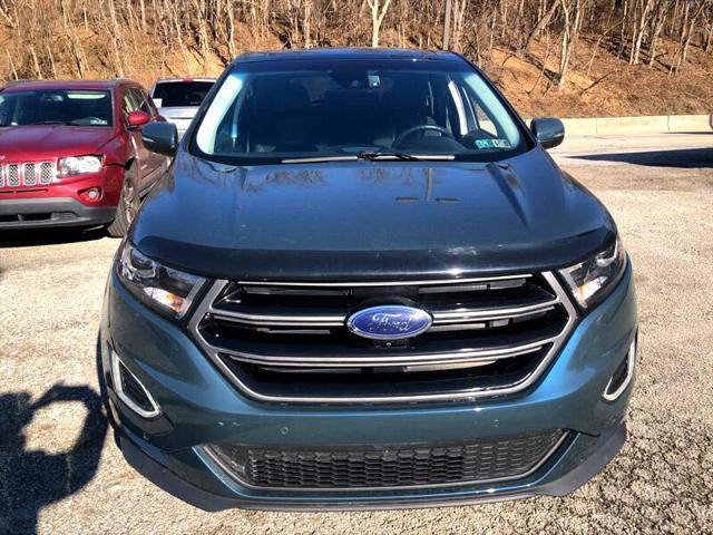 Photo of 2016 Kona Blue Metallic Ford Edge