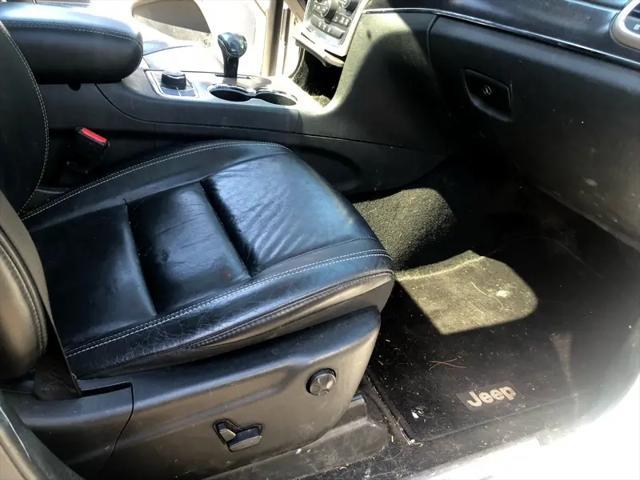 Photo of 2014 Bright White Clearcoat Jeep Grand Cherokee