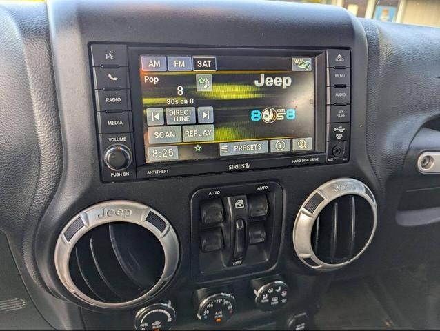 Photo of 2017 Black Clearcoat Jeep Wrangler Unlimited